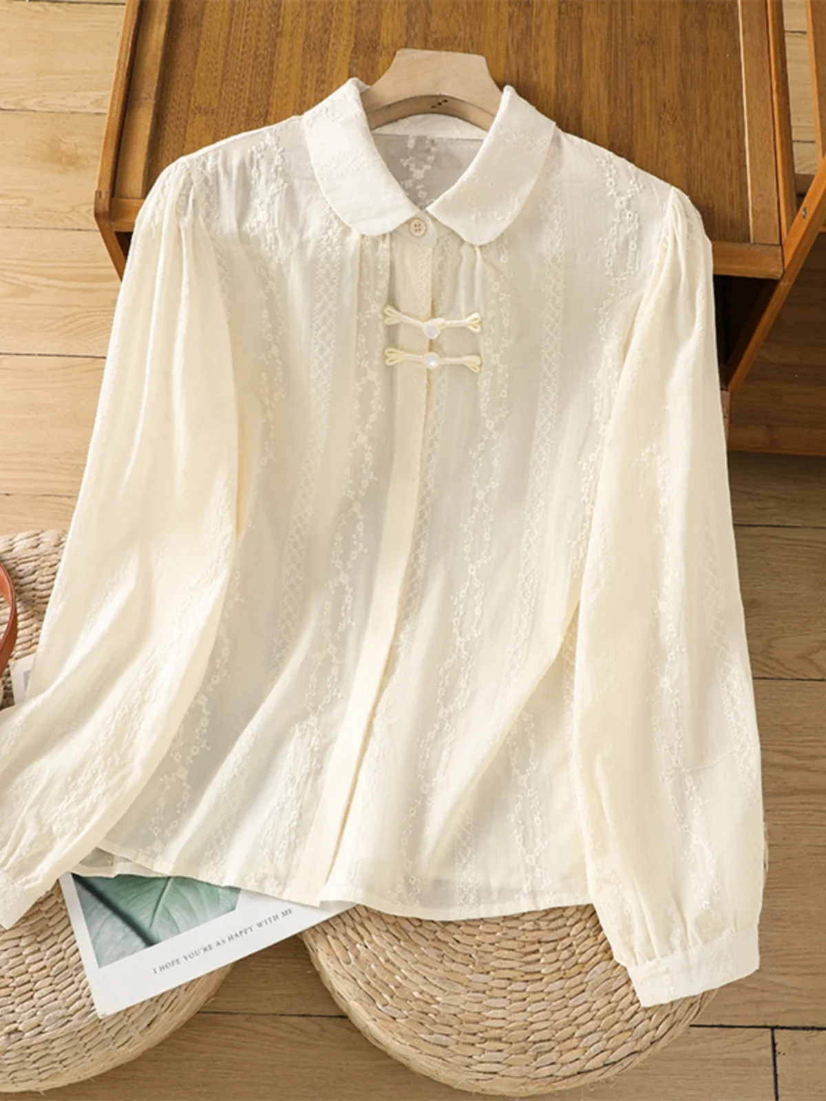 

Casual Long Sve irt Women's New Chinese Sle National Faion Button Design Sense Turn-down Collar Leisure Top