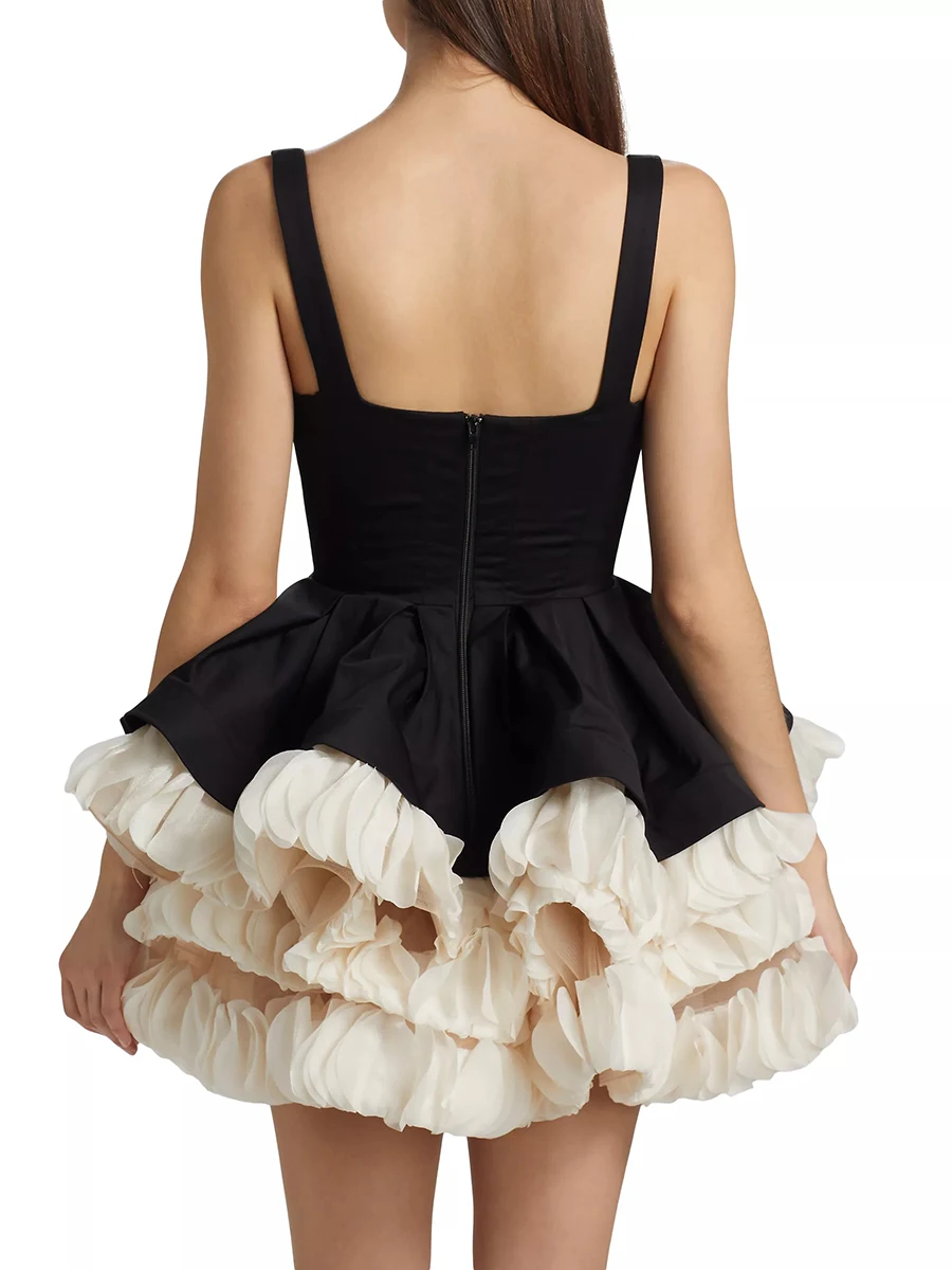 TWOTWINSTYLE Colorblock อารมณ์กระชับสัดส่วนชุดผู้หญิงสแควร์คอ Patchwork Ruffles พับชุดหญิงใหม่
