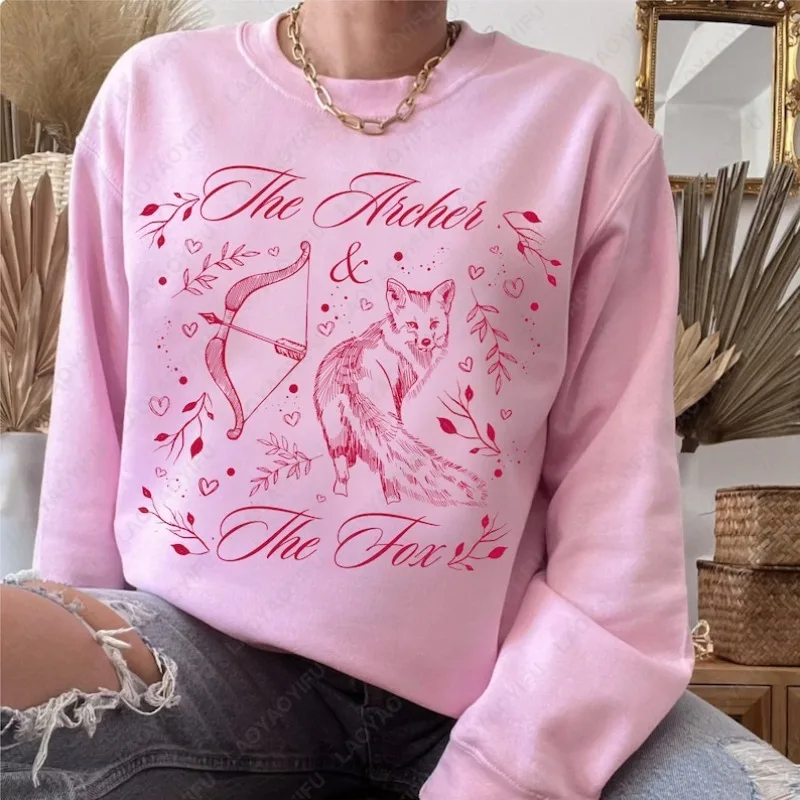 سترة The Ballad of The Archer and The Fox ذات مرة على شكل قلب مكسور قميص كتاب خيالي هدية لمحبي الكتب بلوفرات القراءة #3