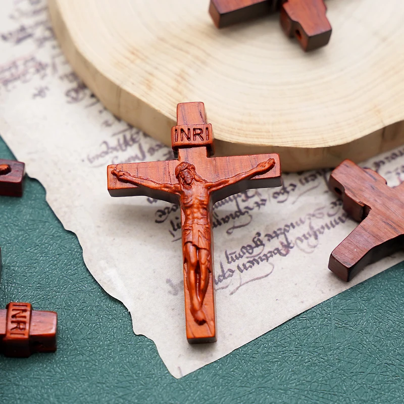 Sandalwood Jesue Cross Pendants for Necklace Men and Women Religious Christian Catholic Amulet Wooden Jewelry