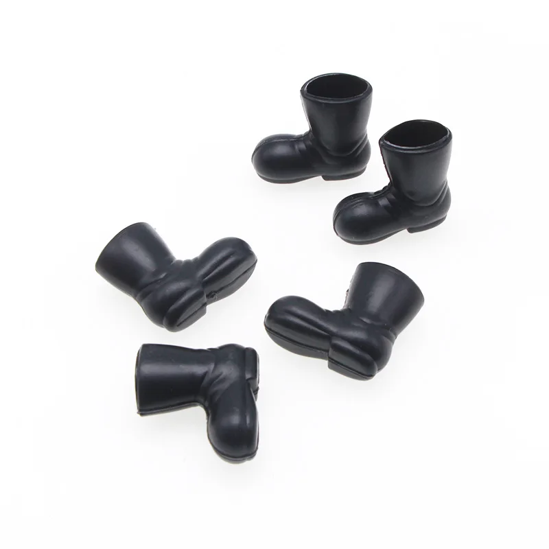 

2Pairs Dollhouse Miniature Elf Rain Shoes Mini Plastic Black Christmas Boots Doll House Miniature Scene Props Doll Accessories