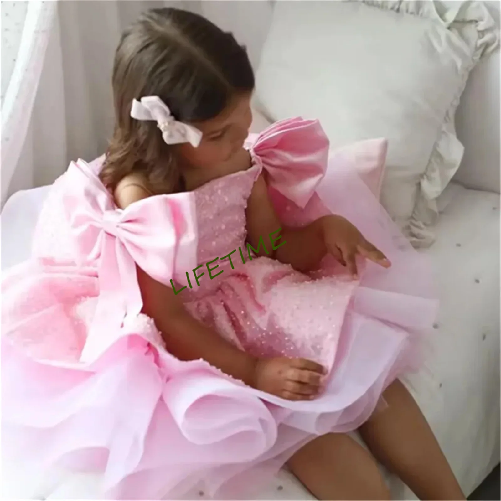 

Customized Pink Flower Girl Dresses For Wedding Sequins With Bow Knee Length Cute Princess Birthday Party First Communion Gown
