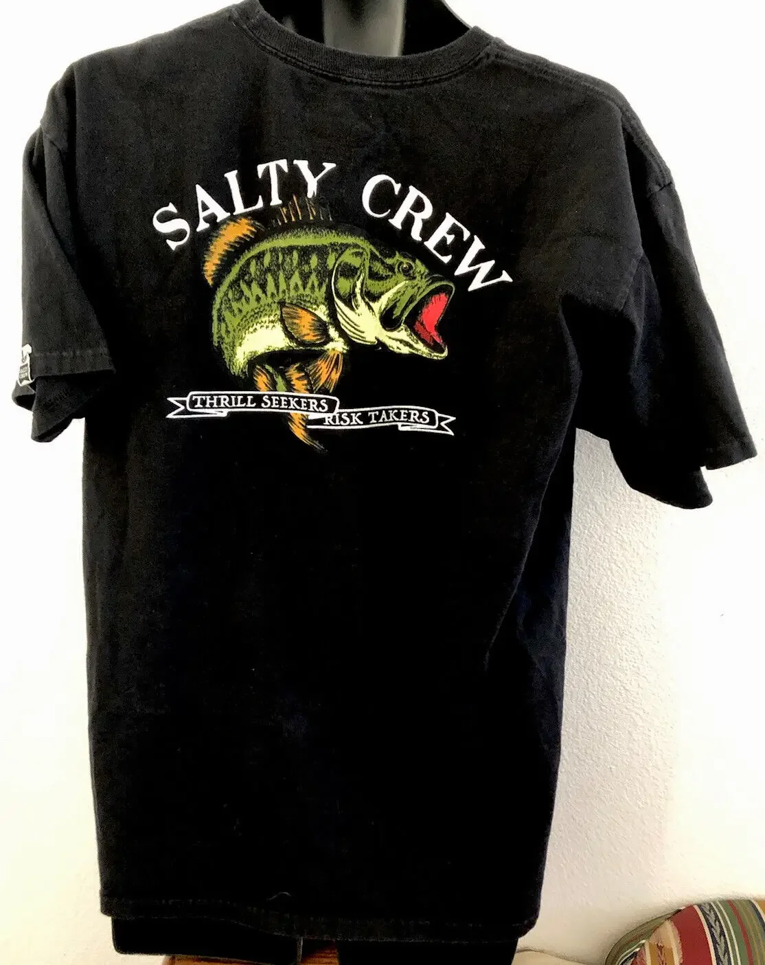 ORG SALTY CREW Men s THRILL SEEKERS RISK TAKERS Surf Snow Skate RARE T shirt L long or short sleeves