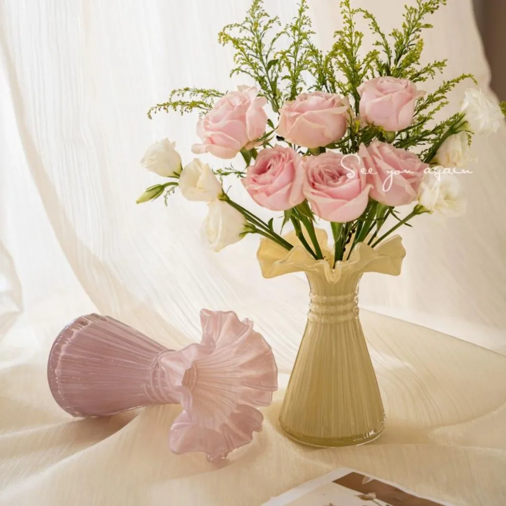 Nordic Pastel Color Glass Vase Ruffled Wavy Rim Design Hydroponic Flower Vase for Dining Table Shelf Home Decoration