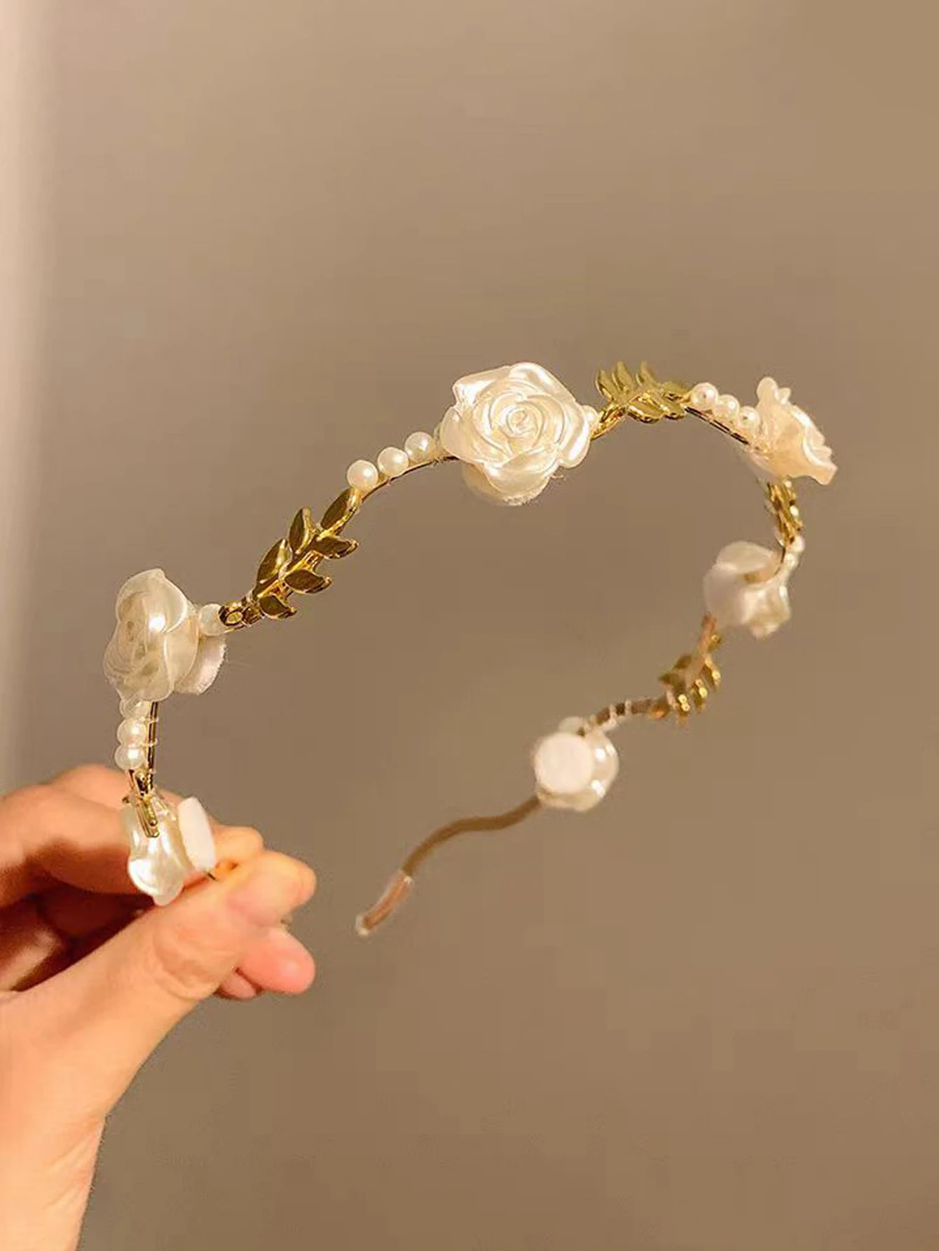 1pcs French Vintage Advanced Flocking Rose Pearl Gold Leaf Headband Luxury Refinement All-matched Fairy Hair Accessories Outdoor