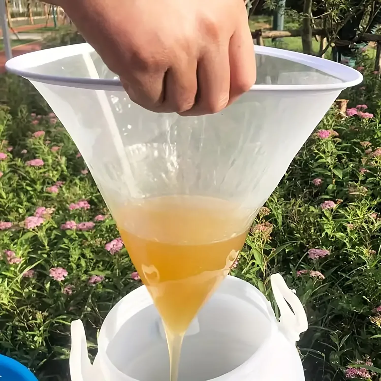 

Nylon Honey Filter Honey Collection Impurities Strainer Honey/Water/Liquid Conical Precision Mesh Filtration Beekeeping Tool