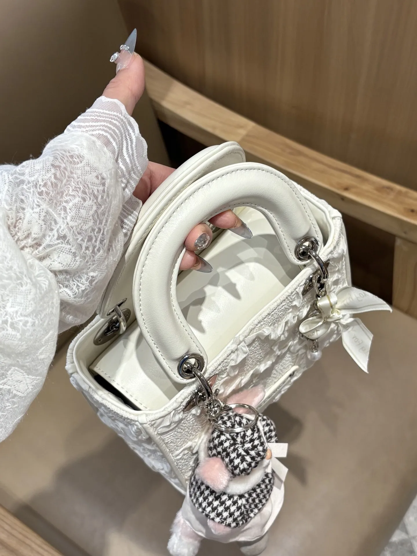 ciyah-faionable-white-pleated-diana-handbag-women's-2025-new-oulder-crossbody-bag-commuting-ele-lady-sle-leather