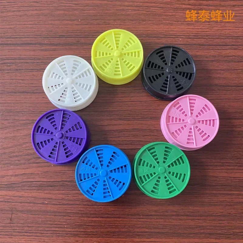 

100PCS Beehives Rotating Door Set With Vent Holes For Ideal Beekeeping