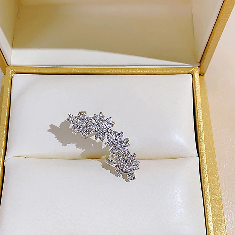 1Pcs Trendy Simple Zircon Flowers Ear Clip Earring Without Piercing For Women Sparkling Ear Cuff Clip Party Wedding Jewelry Gift