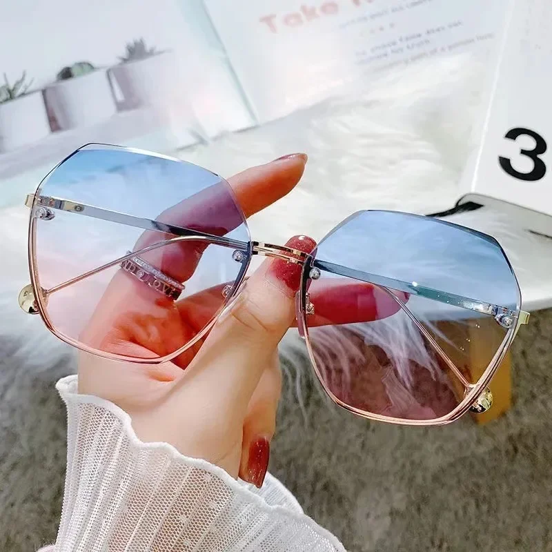 Brand Design Fashion New Polygonal Metal Sunglasses Retro Ladies Glasses Classic Trend Luxury Driving Travel Eyewear UV400 - view 2