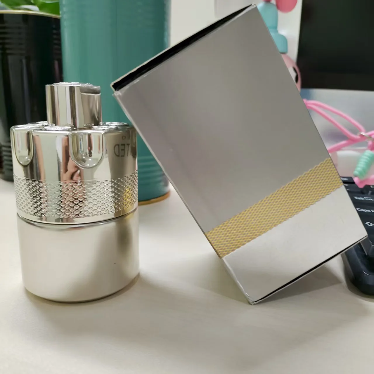 Azzaro Wanted Eau de Parfum - كولونيا رجالية مُنشطة ومكثفة - عطر خشبي وعطري وحار