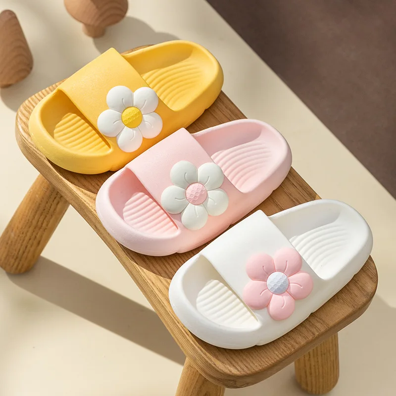 New Children Garden Girls Shoes Simple Cute Flower Beach Slippers Babies Summer Slippers Soft Kids Outdoor Slippers Flip Shoes