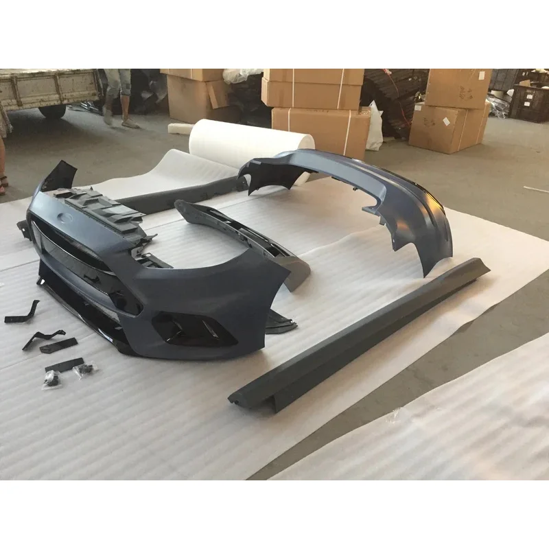

RS Rear Bumper Kits for F 2015-2016 Aftermarket Auto Body Parts Painted Black One Piece Rear Bumper Kit