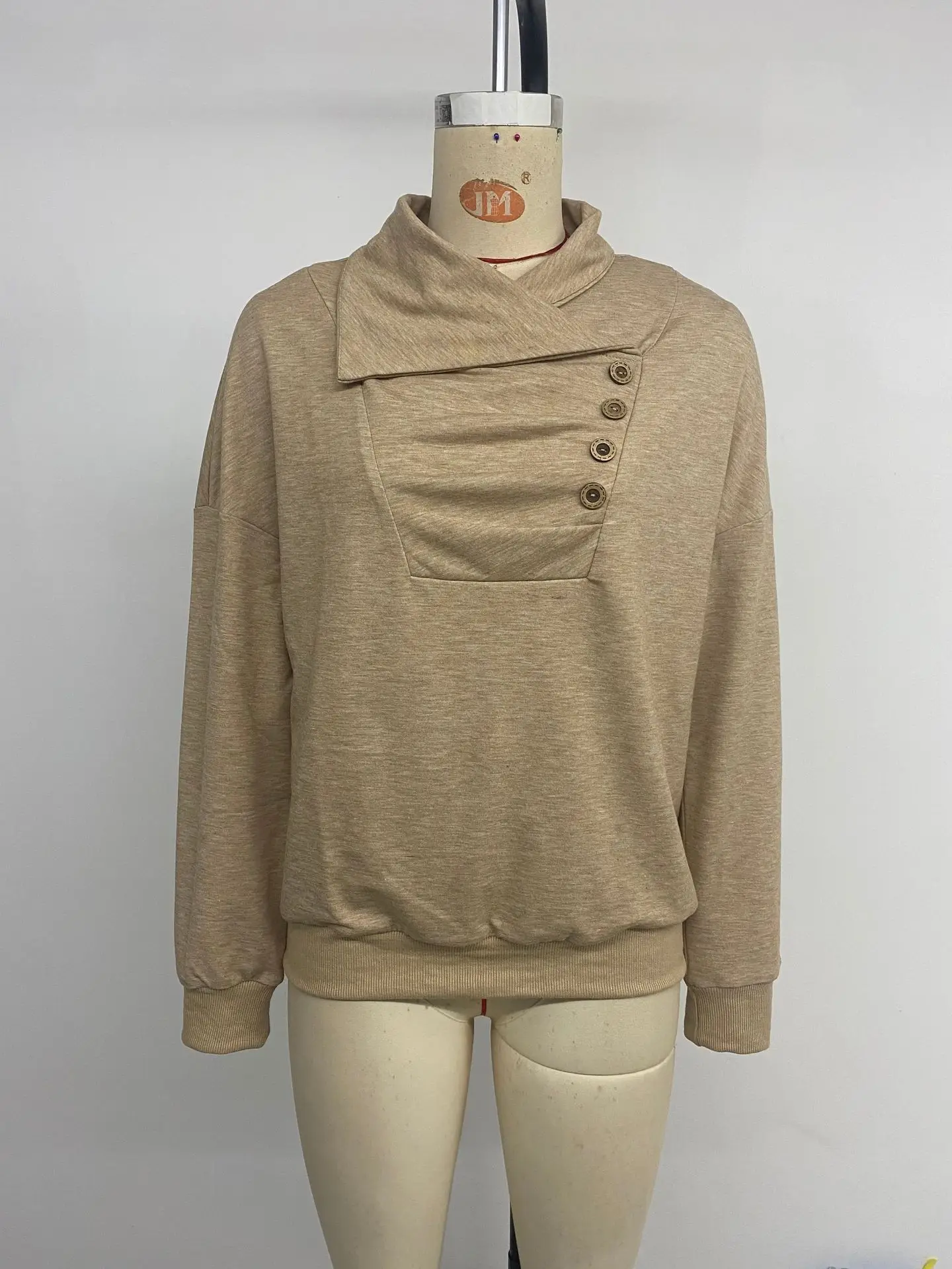 موضة جديدة لعام 2025 بلوزات نسائية كاكي بلون سادة غير رسمية عصرية بأكمام طويلة وياقة ثابتة غير متماثلة فضفاضة ملابس نسائية