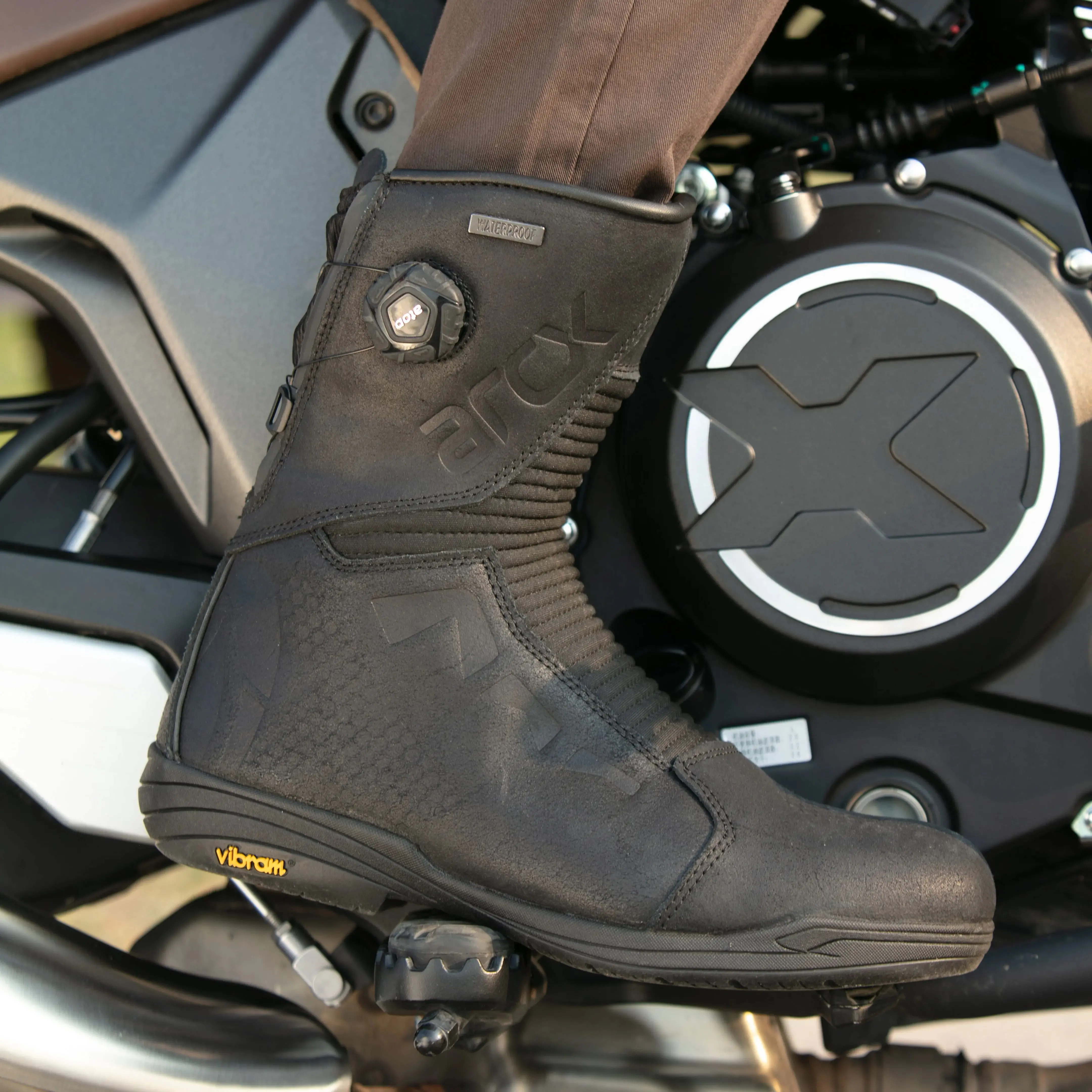 

Мужские водонепроницаемые мотоциклетные ботинки из воловьей кожи — черная гоночная и туристическая обувь Vibram с резиновой подошвой для длительных поездок
