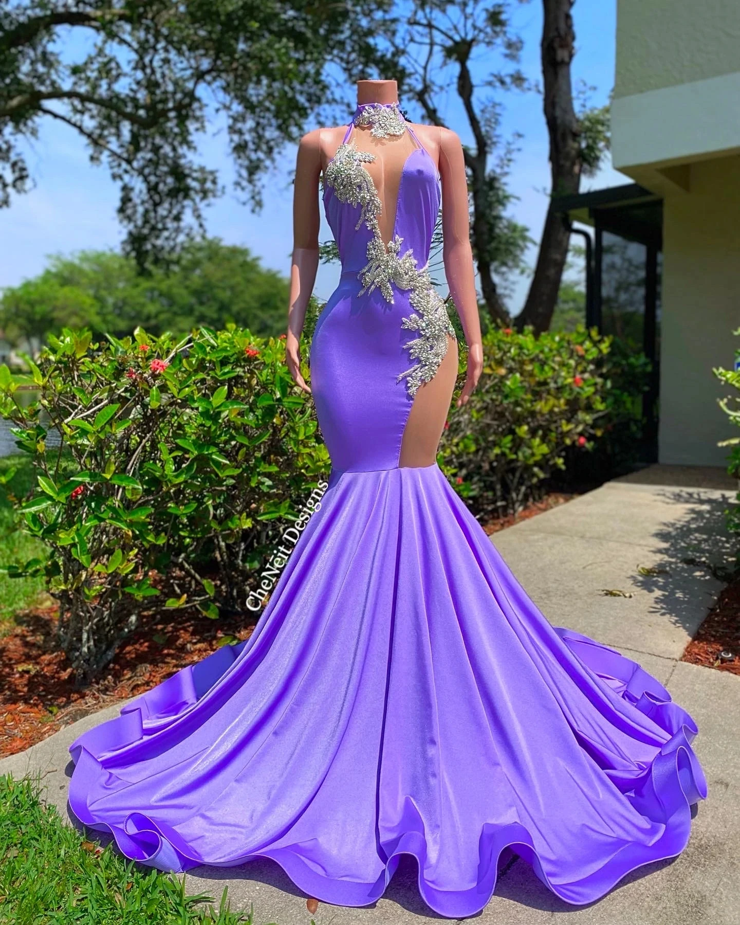 คริสตัลสีม่วง Mermaid Prom Dresses 2022 Halter Backless ชุดราตรียาวสีดำสาว Beaded งานเลี้ยงอาหารค่ำสวมใส่ Robe De Soirée