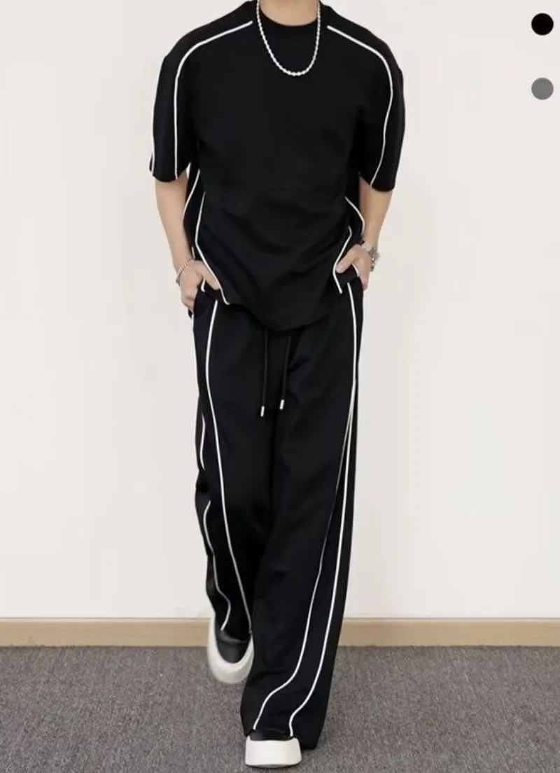 Ensemble deux pièces sportif pour homme, nouvelle collection été, style décontracté, manches courtes et pantalon long, design à bords contrastants