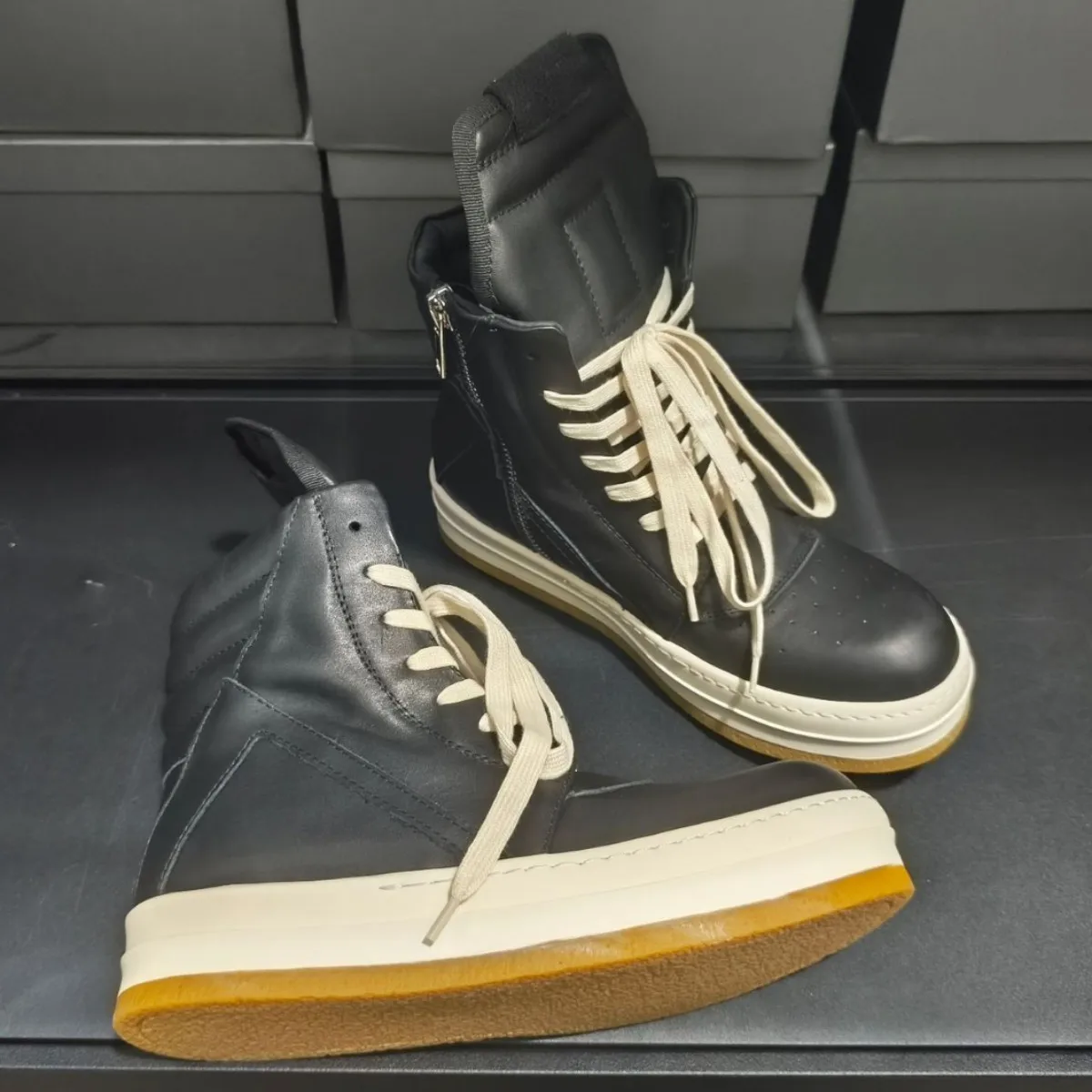 

High Quality Ankle Inverted Triangle Boots Men's Platform Sole Zipper Sports Casual Style Leather Board Shoes