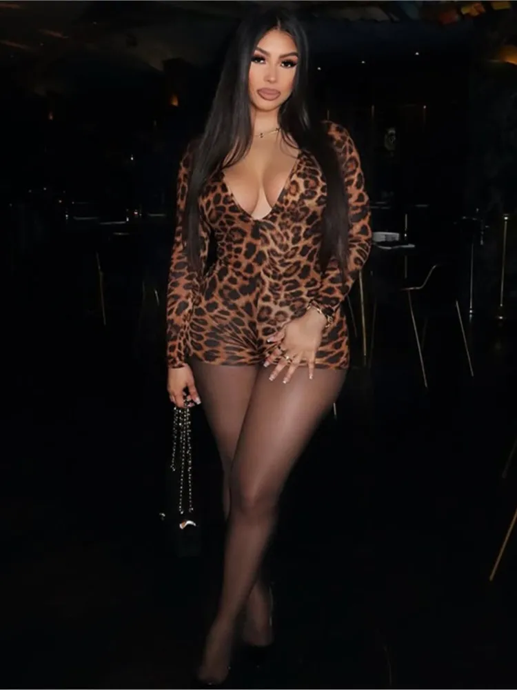 Leopard Print Jumpsuits For Woman Sexy V-neck Long-sleeved Bodycon Short Pants Temperament Fashion Package Hip Vacation Trendy