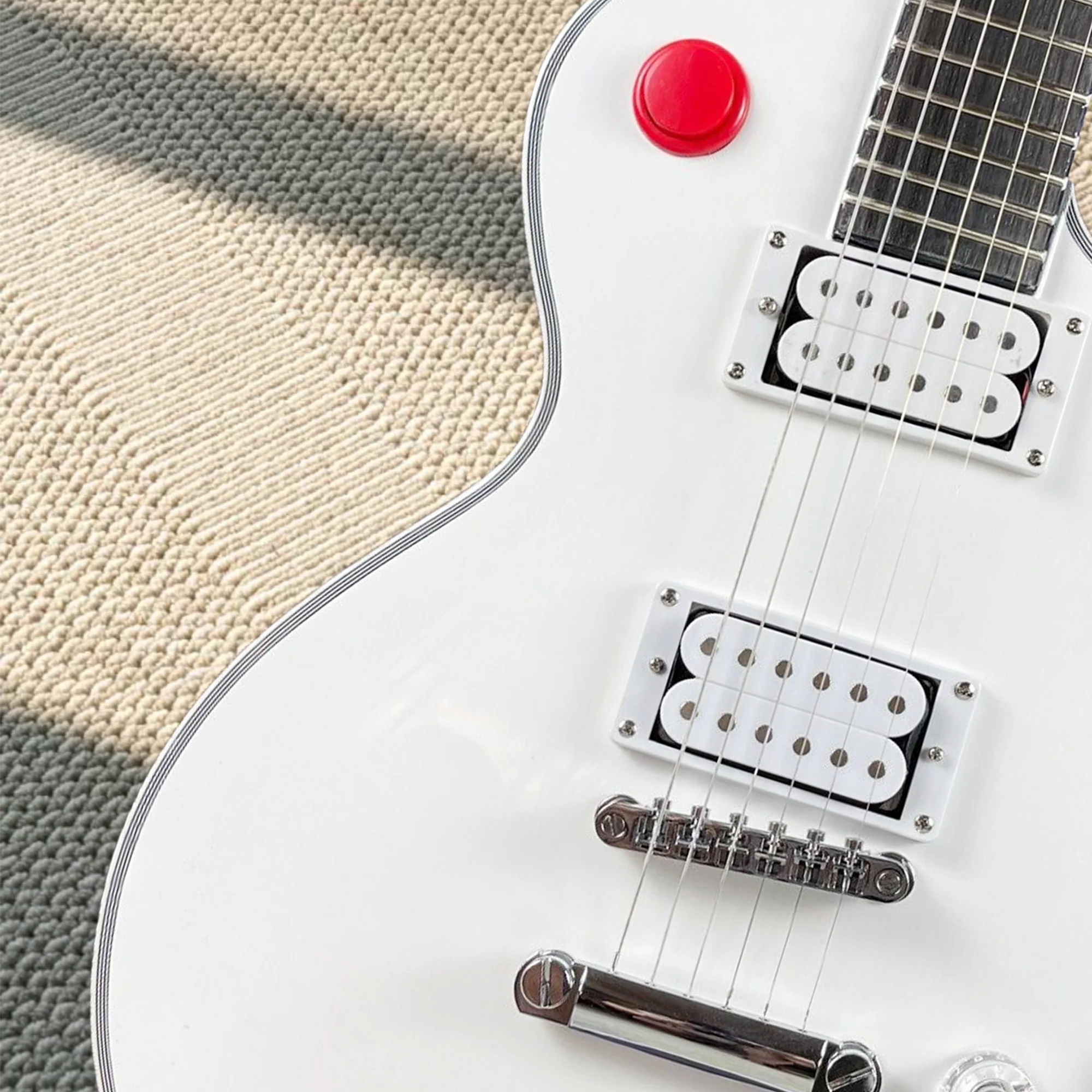 

Buckethead Signature Alpine White Electric Guitar Open Pole Pickups High Glossy With Red Switch