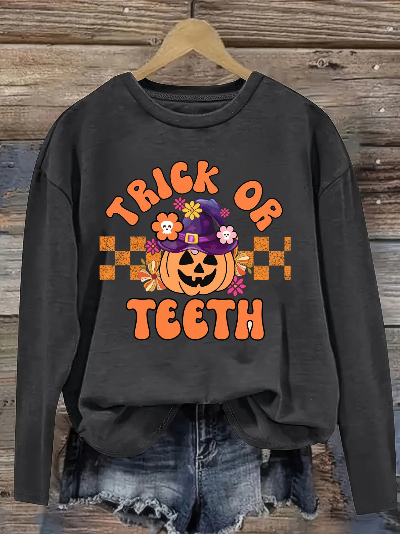 Women's Casual Long Sleeve Crew Neck T-Shirt Trick Or Teeth Pumpkin Design Design, Round Neck Women's Clothing, Machine Washable, Slightly Elastic, Loose Fit, Spring Autumn Winter Women's T-Shirt, Halloween Costume Outfit