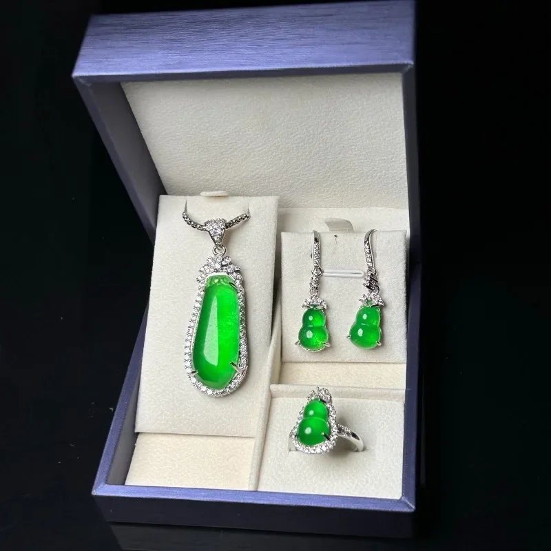 

High Ice Quartz Rock Jade Three-piece Set, Simple Classic Women's Set, Versatile Jewelry