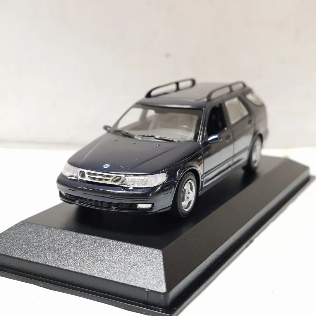 

Box Cracking Diecast Minichamps 1:43 Scale Saab 9-5 Break 1999 940170810 Alloy Car Model