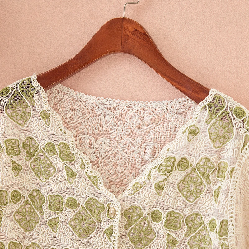 Boring Honey V-Neck Lace Summer Clothes For Women Single-Breasted Short Sleeves Women's T-Shirt Edible Tree Fungus Tops Women
