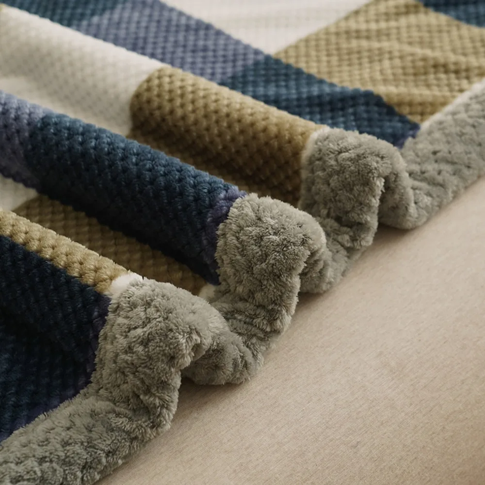 Cozy Japanese-style Winter Throw Blanket Coral Fleece Warm Sofa Throw No Shedding Thickened Sleep Blanket Bed