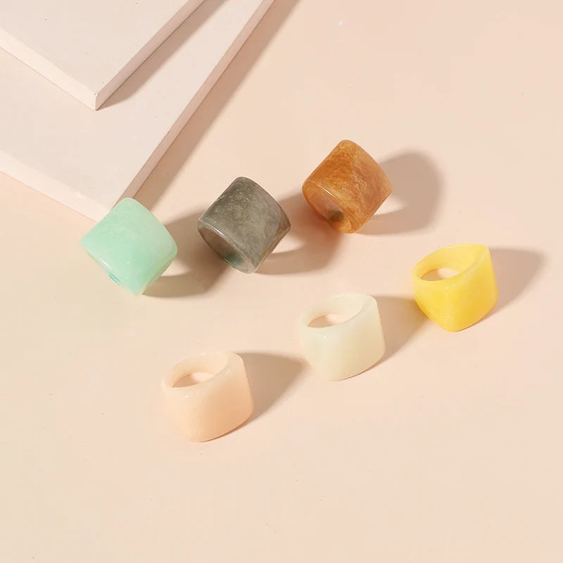 Fashionable temperament, simple and trendy acrylic ring 6-piece set