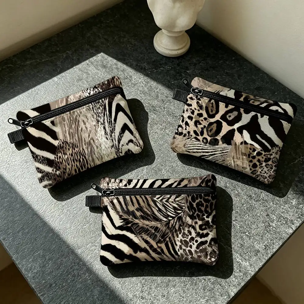 Leopard Print Zebra Stripes Pattern Waterproof Zipper Coin Purse Lightweight Hanging Key Pouch Card Holder For Daily Use