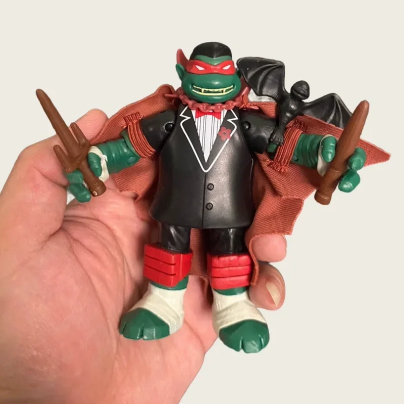 

Playmates Teenage Mutant Ninja Turtles 2012 Universal Monsters Series Vampire Raphael - Complete as Pictured