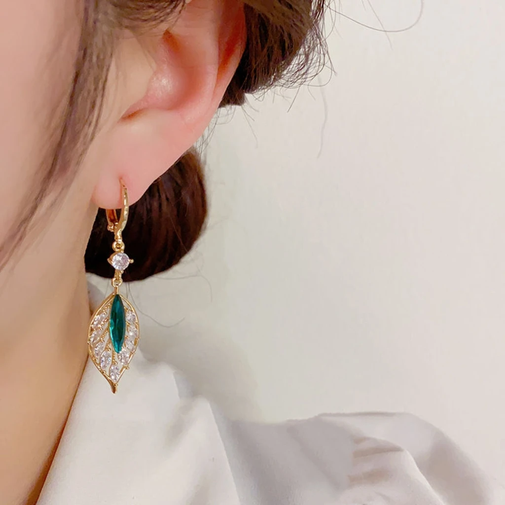 925 Silver Needle Korean Fashion Green Zircon Leaf Drop Earrings For Women Jewelry 2025 Trending New Luxury Women's Earrings