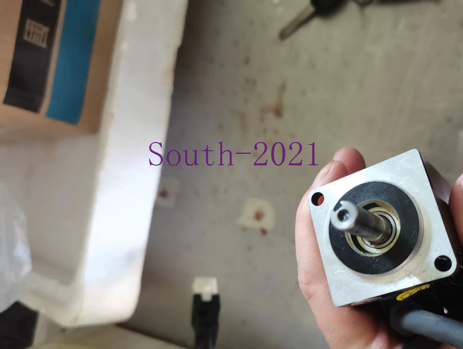 

DM1M-04A60I8S In good working condition, free shipping