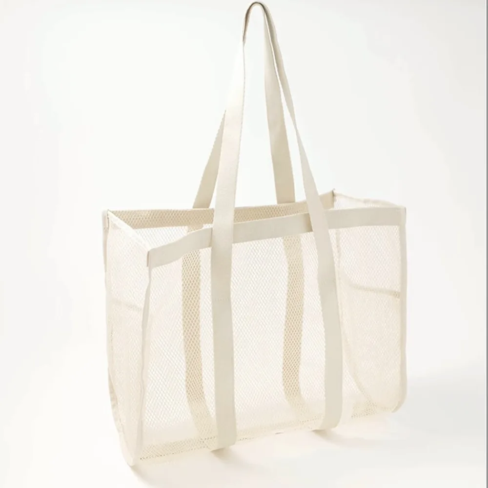 

Portable Large Capacity Women's Wash Bag Hand-held Mesh Beach Bag Bath Storage Travel Bag Fitness