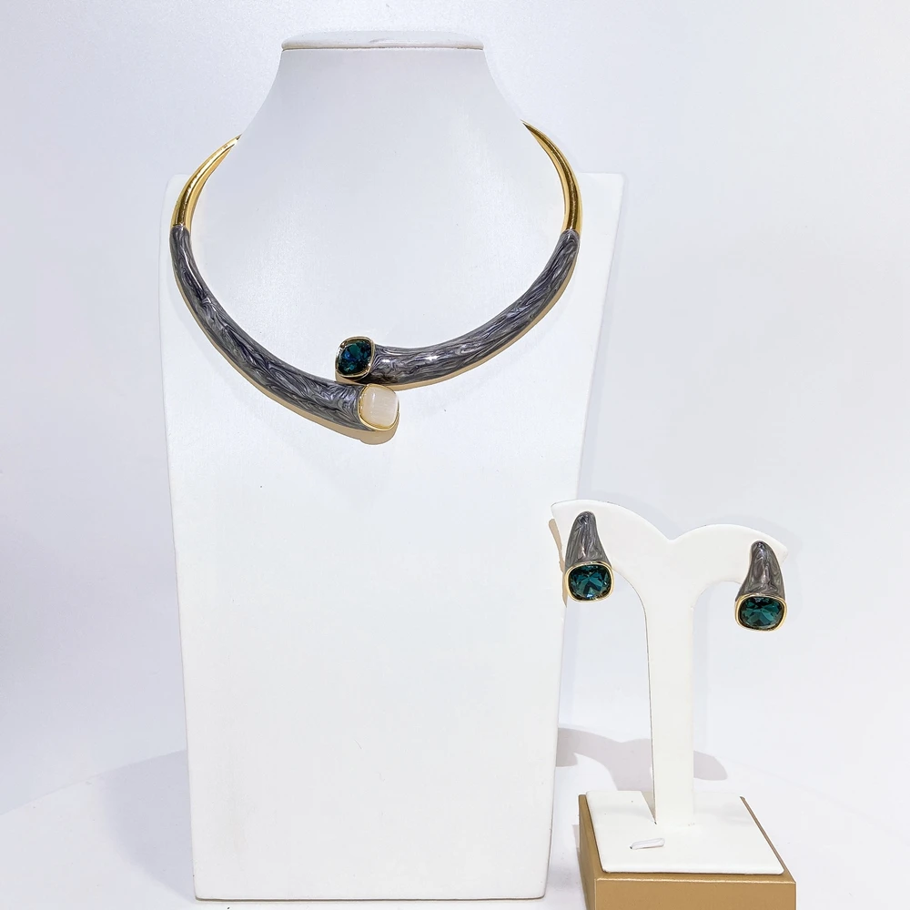Elegant Luxury Jewelry Set Gold Plated Enamel Choker Necklace Earrings Inlaid Crystal Stone for Banquet Anniversary Wedding Gift