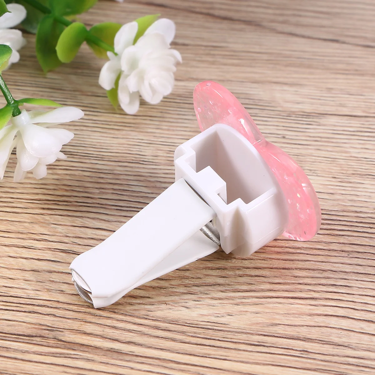 

Pink Love Shape Diffuser Air Fresher Perfume Clip for Car Conditioning Outlet Fragrance Accessories Universal Fit Car Decor