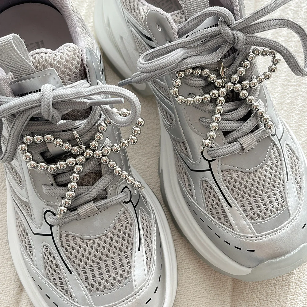 

1 пара кружевных подвесок для обуви для кроссовок для девочек, украшение для обуви с жемчужным цветком и бантом Y2K, милая декоративная обувь премиум-класса, очаровательные аксессуары