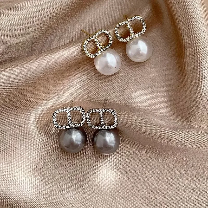 New Fashion Korean White Pearl Drop Earrings for Women Bohemian Golden Round Wedding Earrings Jewelry Gifts Wholesale