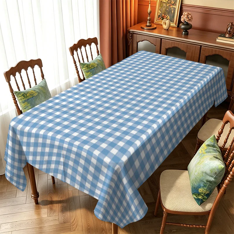A piece of tablecloth, a rectangular one in blue and white check pattern for summer.zyc