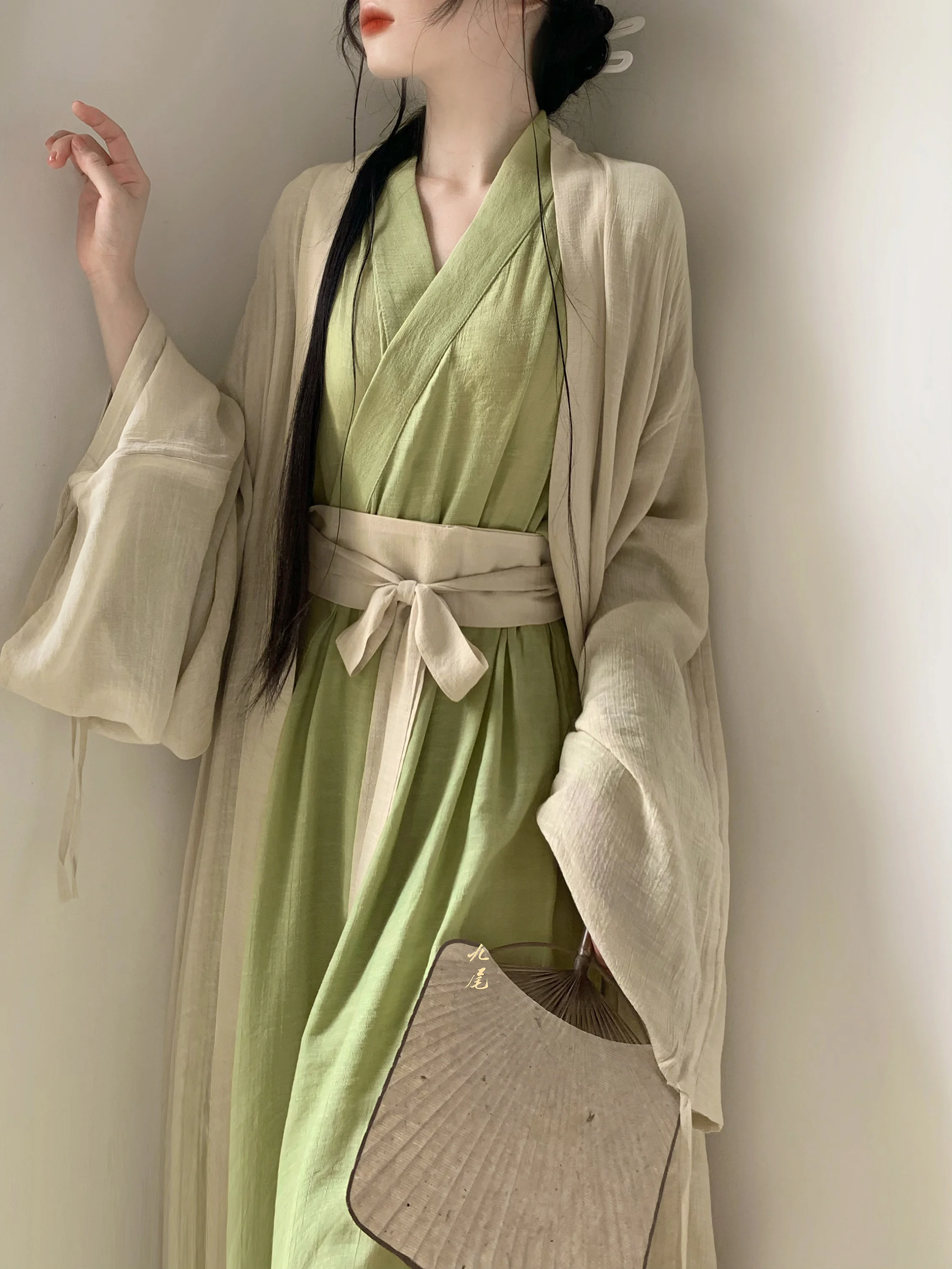 

Weijin Dynasty Hanfu Female Chinese Style Straight-sleeved Shirt Suit Long Robe Chinese Traditional Hanfu Clothing Cosplay