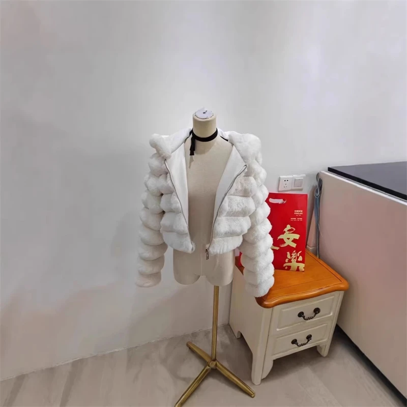 Abrigo de solapa corta de retales de piel de zorro sintética, ropa de abrigo cálida de felpa de manga larga para mujer, ropa de calle de invierno, regalo de fiesta de vacaciones para ella