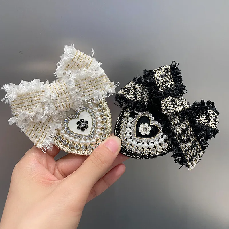 New Fabric Bow Brooch Pins for Women Pearl Crystal Flower Badge Fashion Heart-shaped Scarf Buckle Luxulry Jewelry Accessories