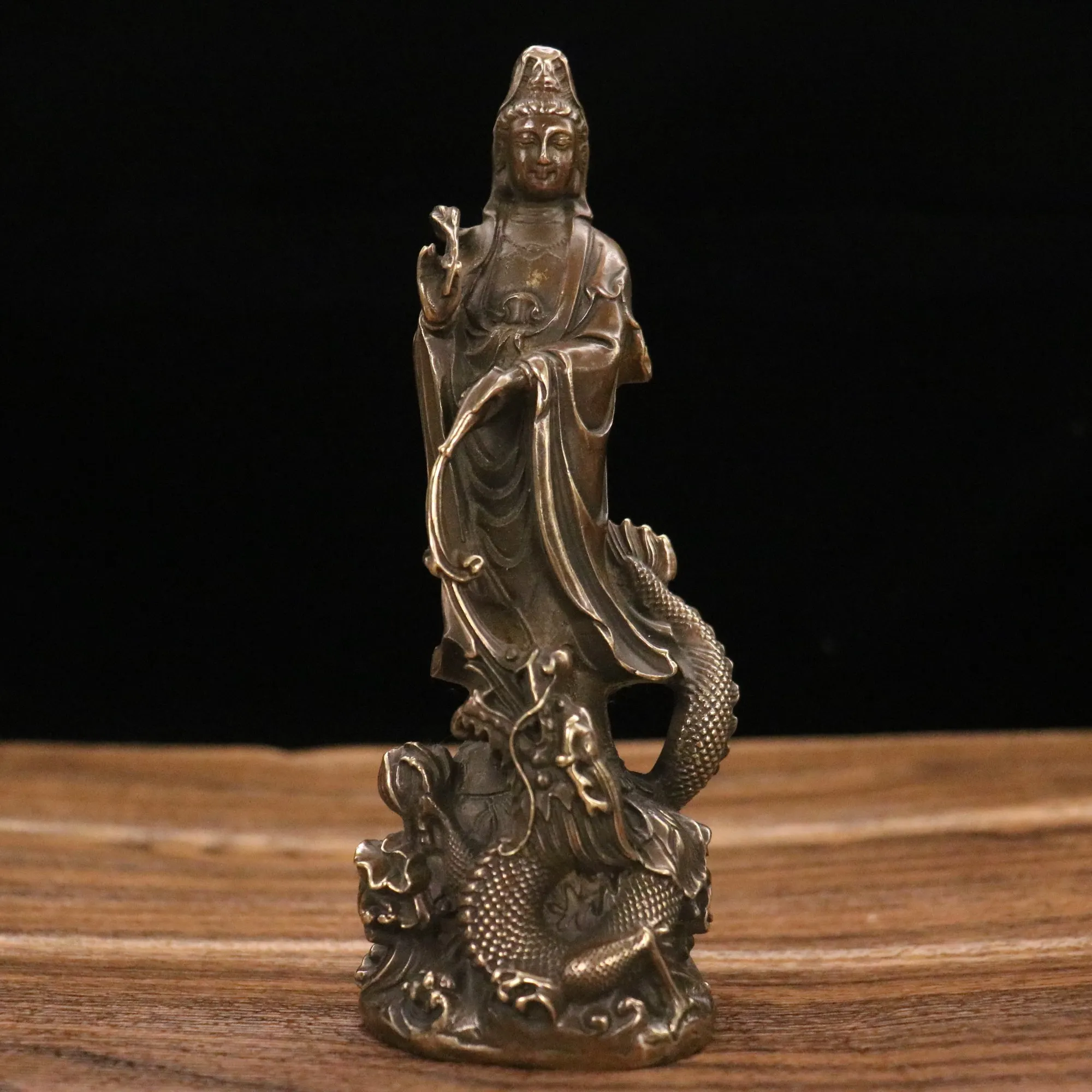 

Chinese pure copper dripping Guanyin steps dragon Guanyin