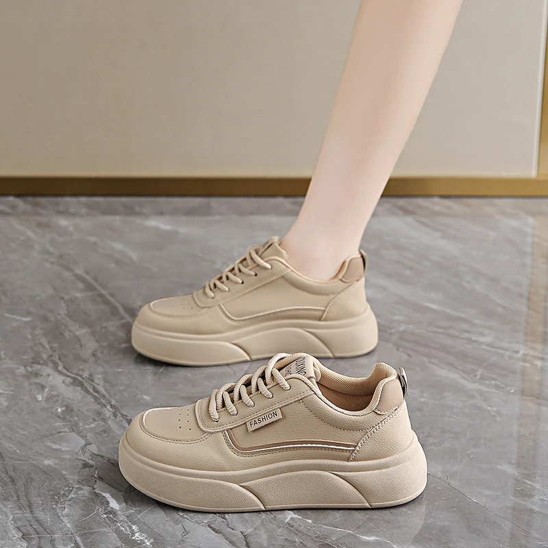 Sh522 sapatos brancos populares para mulheres 2025 novo nicho de outono tênis versáteis com saias esportes da moda e sapatos casuais