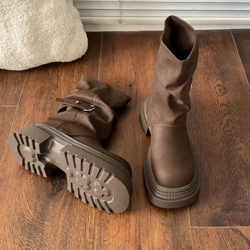 المرأة الارتفاع زيادة أحذية رعاة البقر سميكة سوليد الأوسط الأحذية بسيطة مريحة حذاء من الجلد جولة تو كعب سميك الأحذية النسائية