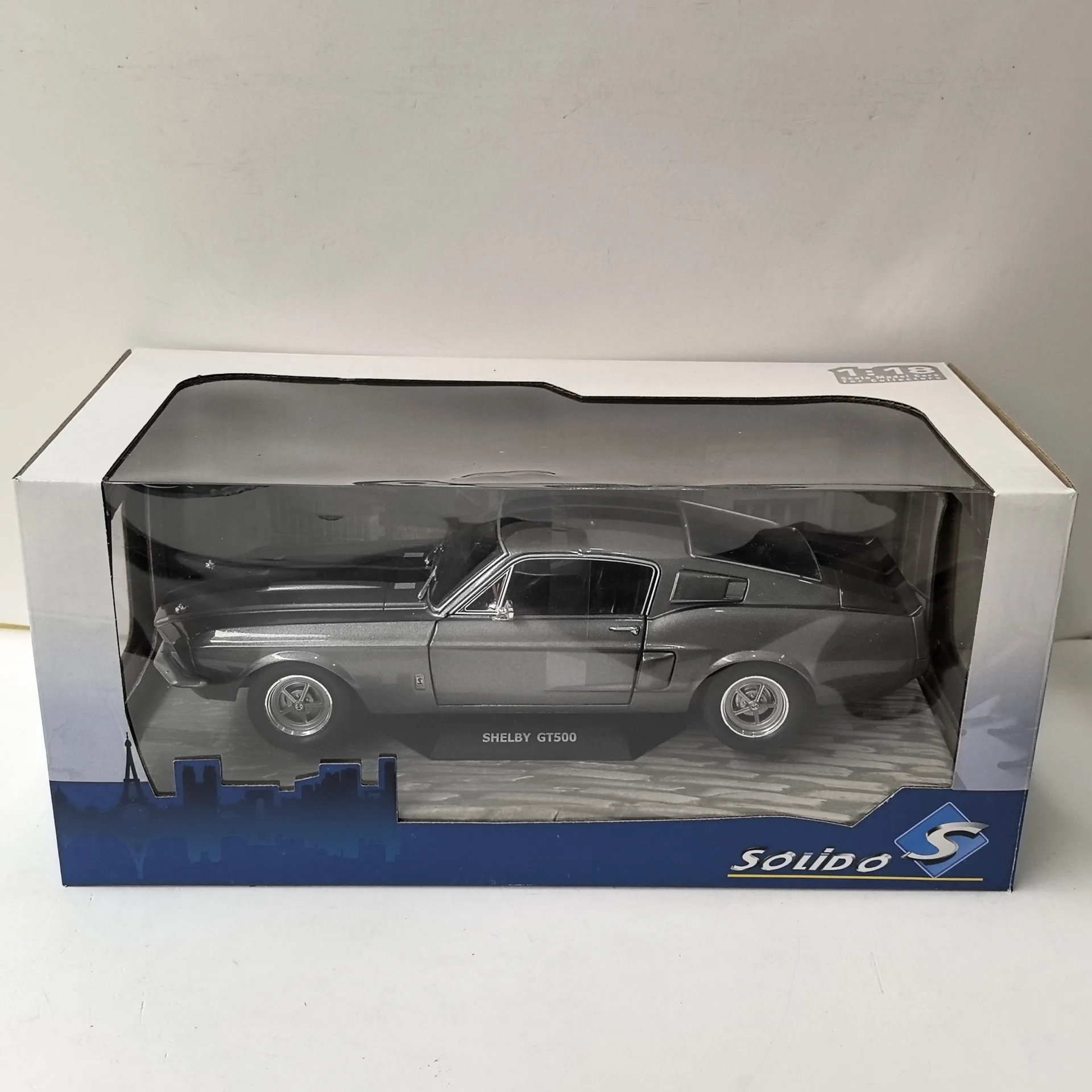 windshield-cracked-diecast-solido-1-18-scale-ford-shelby-gt500-1969-v7-alloy-car-model