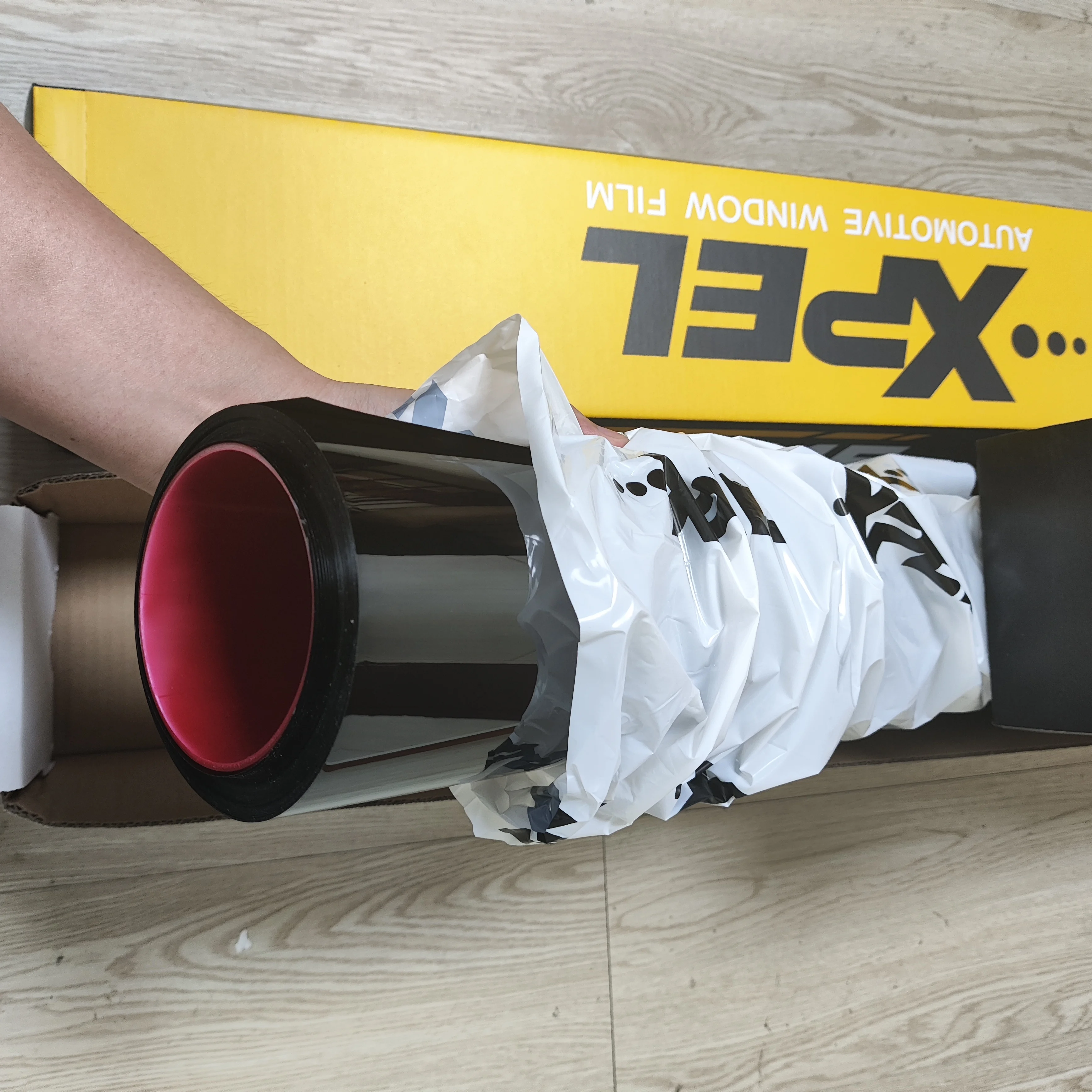 

XPEL XP05 5% VLT Нано-керамическая ПЭТ-пленка 99,4% УФ-экран 99,6% IRR Высокотемпературное автомобильное стекло и строительные окна