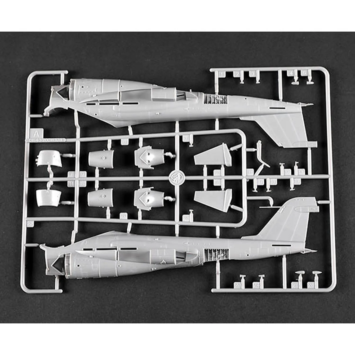 Plastic 1/72 Trumpeter A-6A Intruder Attack Plane Attacker Airplane Static Display Model Unassembled Building Kits TH23820