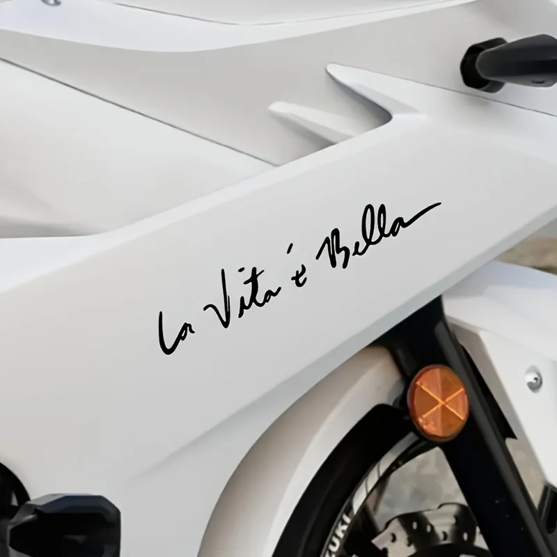 

1 шт. Водонепроницаемые наклейки «La Vita è Bella» с ручной каллиграфией, черные декоративные стикеры для мотоцикла, автомобиля, шлема, велосипеда